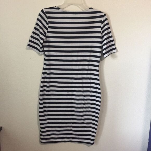 Splendid Striped 1/2 Sleeve T Shirt Bodycon Mini Dress Fitted White Black Medium - Picture 7 of 7